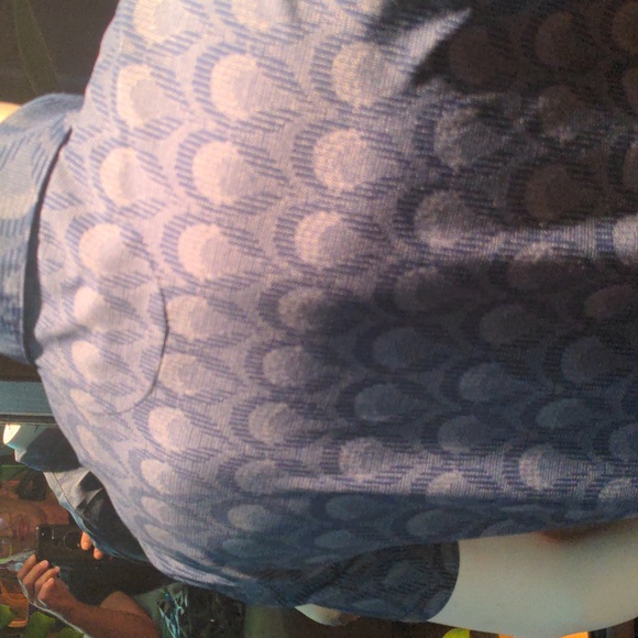 Shirt - Picture 4 of 7